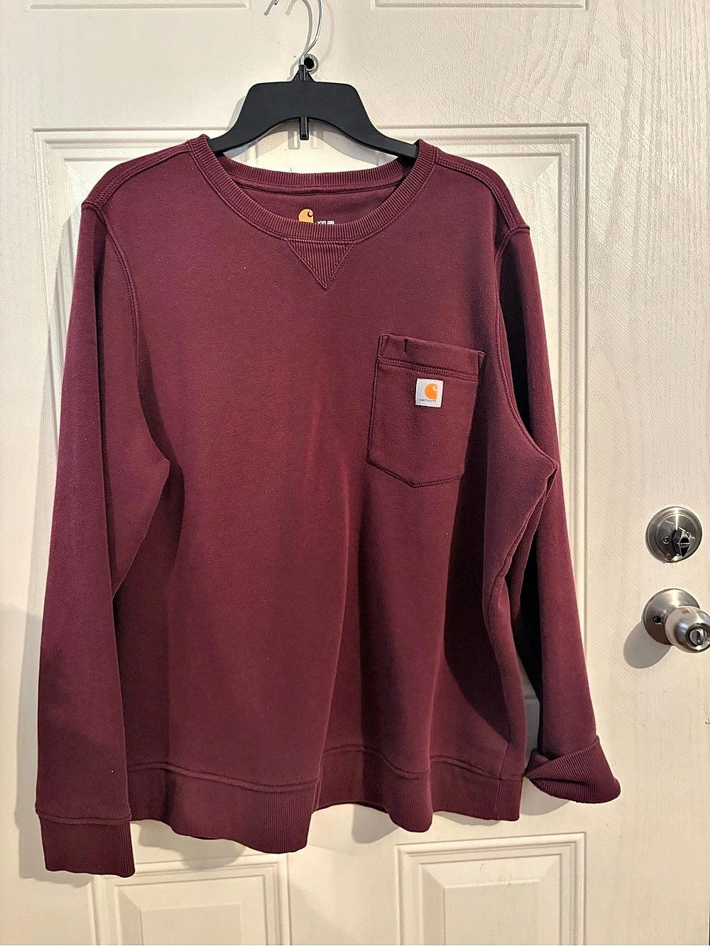 Carhartt Relaxed Fit Crewneck Sweatshirt in Burgundy
